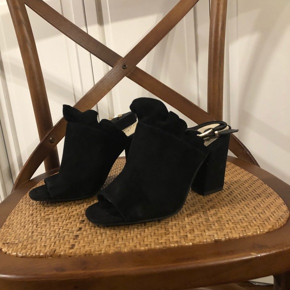 Seychelles Shoes - Seychelles black suede ruffled botties size 6